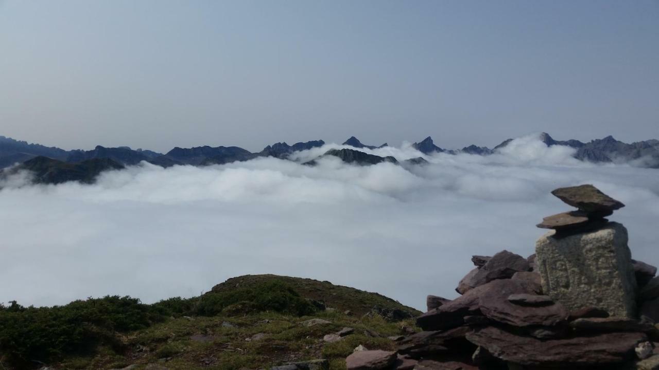 Gite De Montagne Du Plateau De Lhers- Accueil Randonneurs Accous 외부 사진
